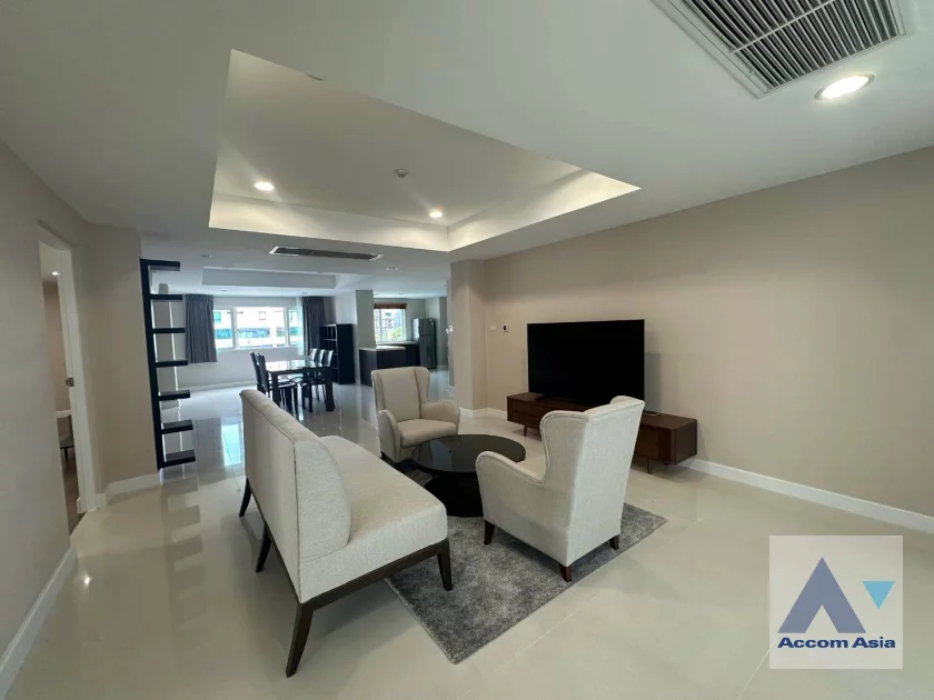 unit 2 Bedrooms  Condominium For Rent & Sale in Ploenchit, Bangkok  near BTS Chitlom (AA46688)