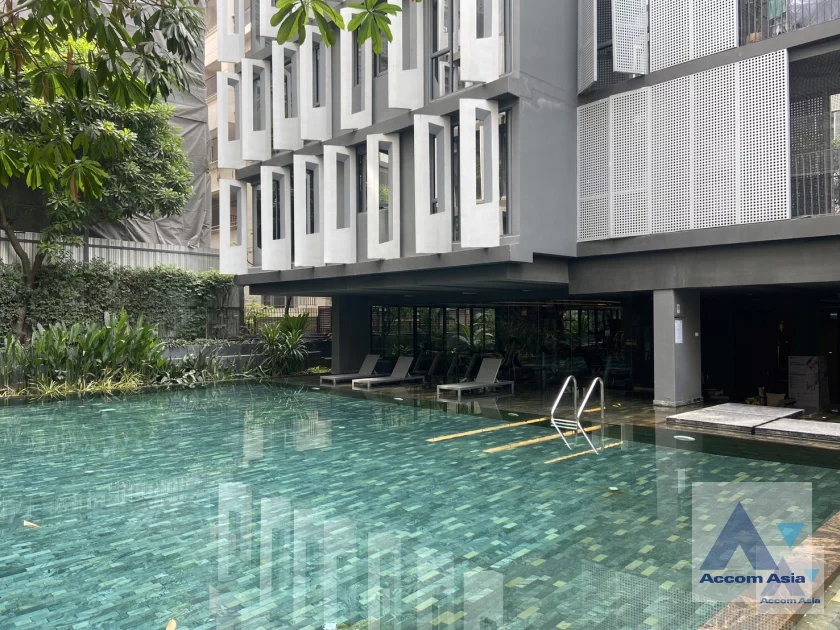 unit 1 Bedroom  Condominium For Rent & Sale in Sukhumvit, Bangkok  near BTS Phrom Phong (AA46689)