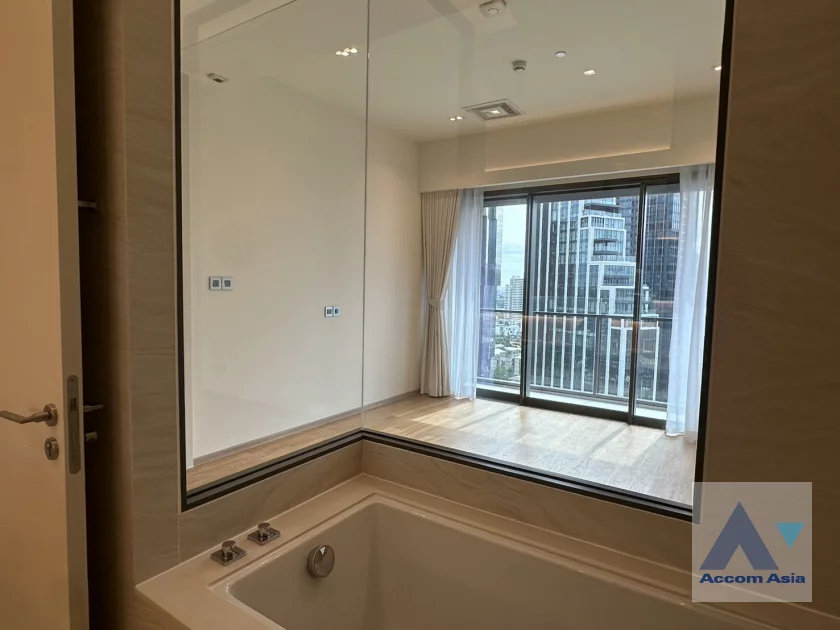  1  Condominium For Rent in Sukhumvit ,Bangkok BTS Thong Lo at The Strand Thonglor AA46700