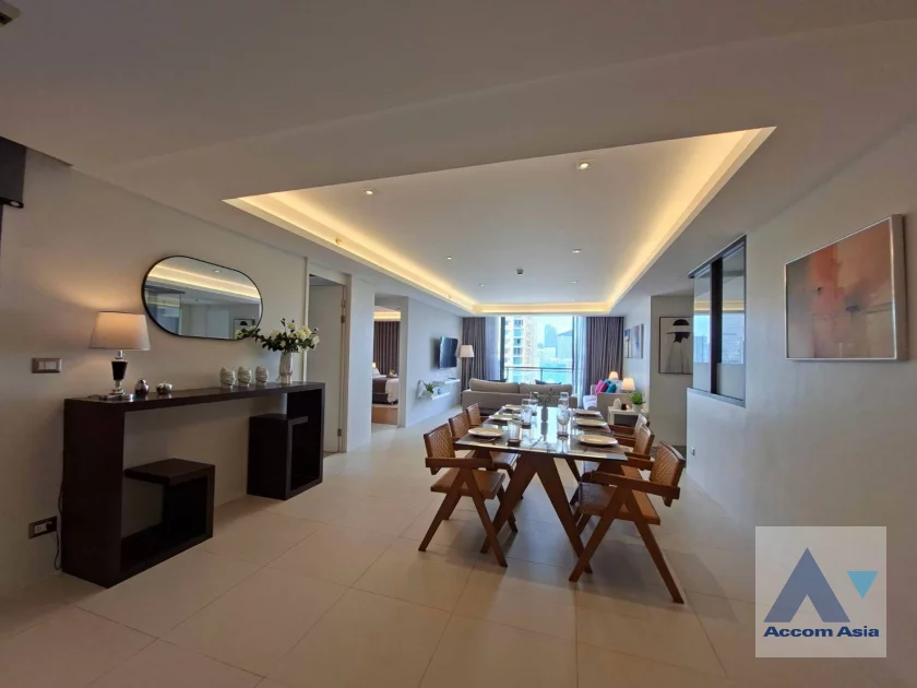 unit 3 Bedrooms  Condominium For Rent in Sukhumvit, Bangkok  near BTS Phrom Phong (AA46701)