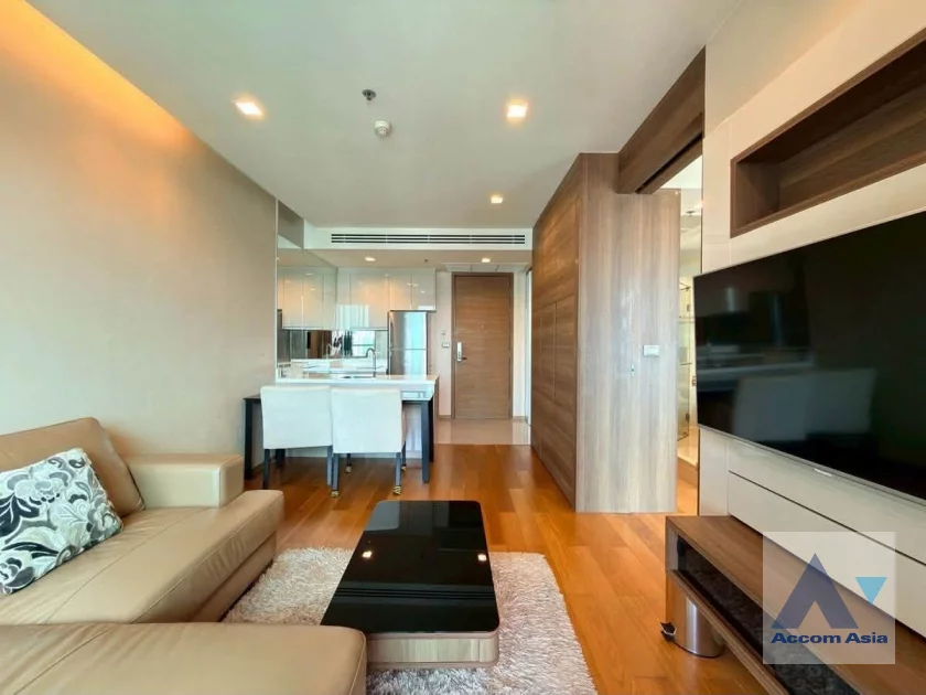 unit 1 Bedroom  Condominium For Rent & Sale in Silom, Bangkok  near BTS Chong Nonsi (AA46704)