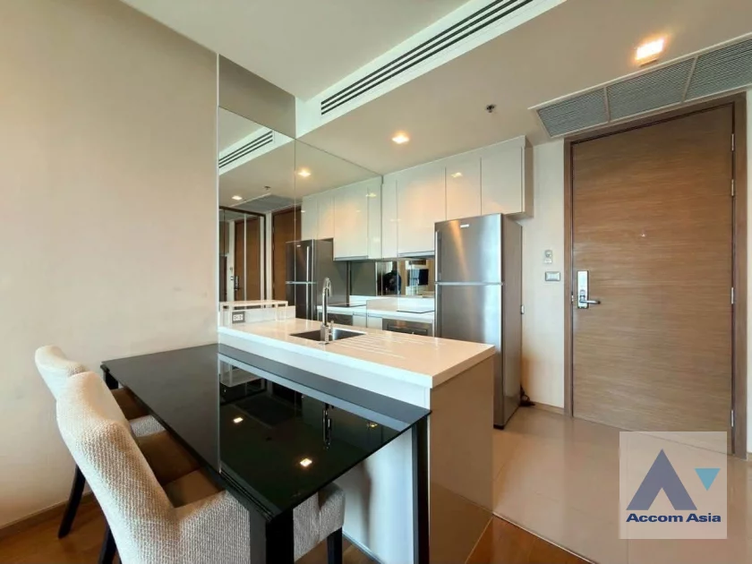 unit 1 Bedroom  Condominium For Rent & Sale in Silom, Bangkok  near BTS Chong Nonsi (AA46704)