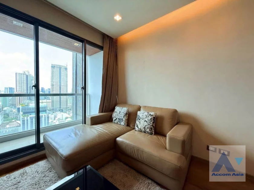 unit 1 Bedroom  Condominium For Rent & Sale in Silom, Bangkok  near BTS Chong Nonsi (AA46704)