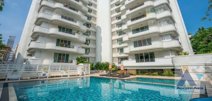 unit 2 Bedrooms  Apartment For Rent in Sukhumvit, Bangkok  near BTS Phrom Phong (AA46708)