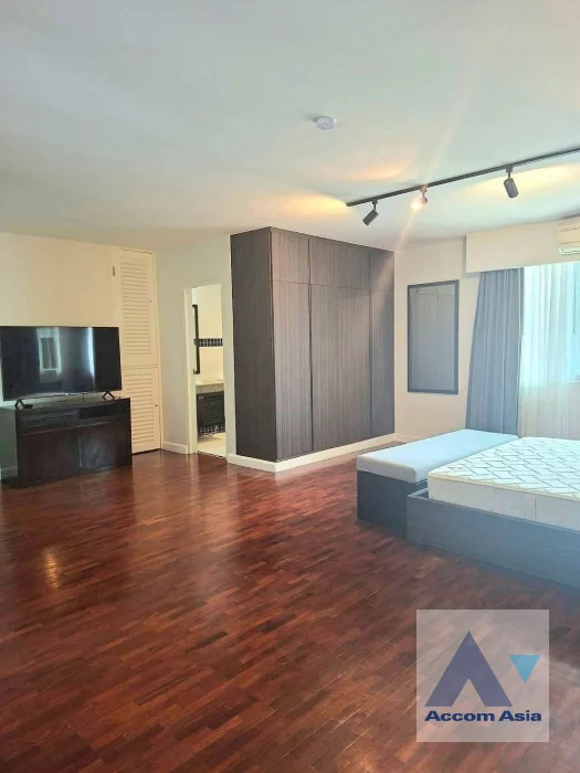 8  4 br Apartment for rent and sale in Sukhumvit ,Bangkok BTS Nana at Suite for family AA46716