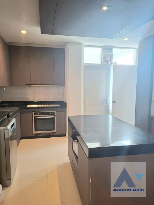 5  4 br Apartment for rent and sale in Sukhumvit ,Bangkok BTS Nana at Suite for family AA46716