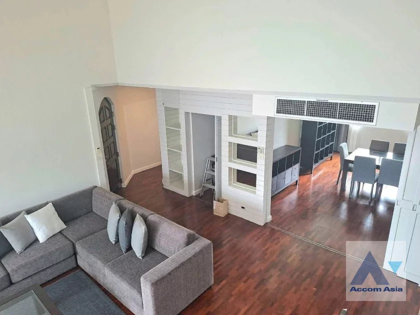  1  4 br Apartment for rent and sale in Sukhumvit ,Bangkok BTS Nana at Suite for family AA46716