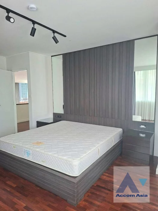7  4 br Apartment for rent and sale in Sukhumvit ,Bangkok BTS Nana at Suite for family AA46716