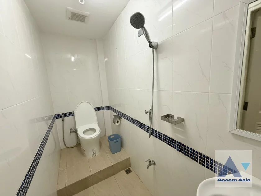 22  6 br House For Rent in Sukhumvit ,Bangkok BTS Ekkamai AA46719