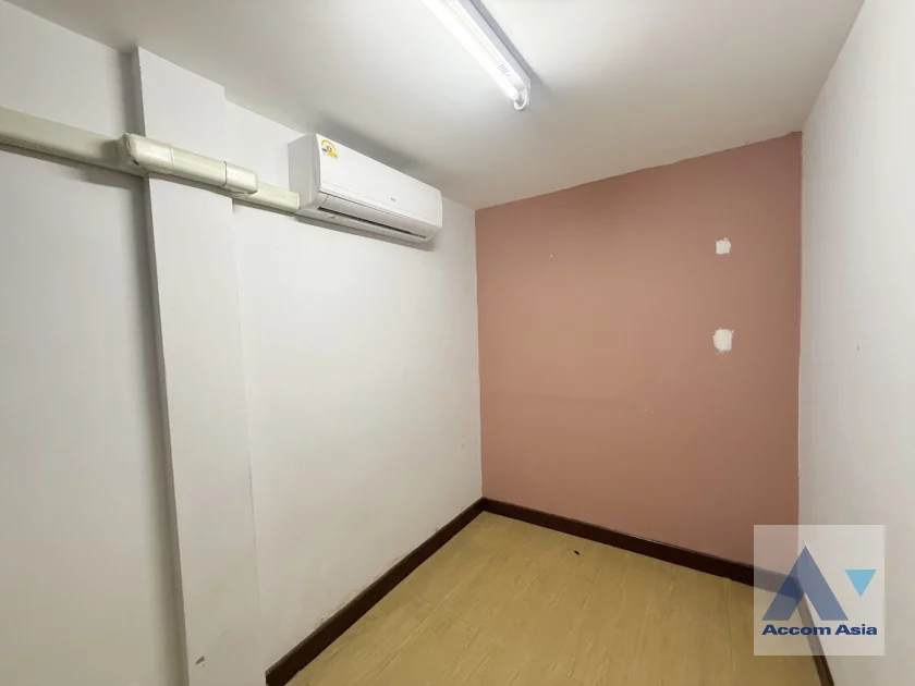 9  6 br House For Rent in Sukhumvit ,Bangkok BTS Ekkamai AA46719