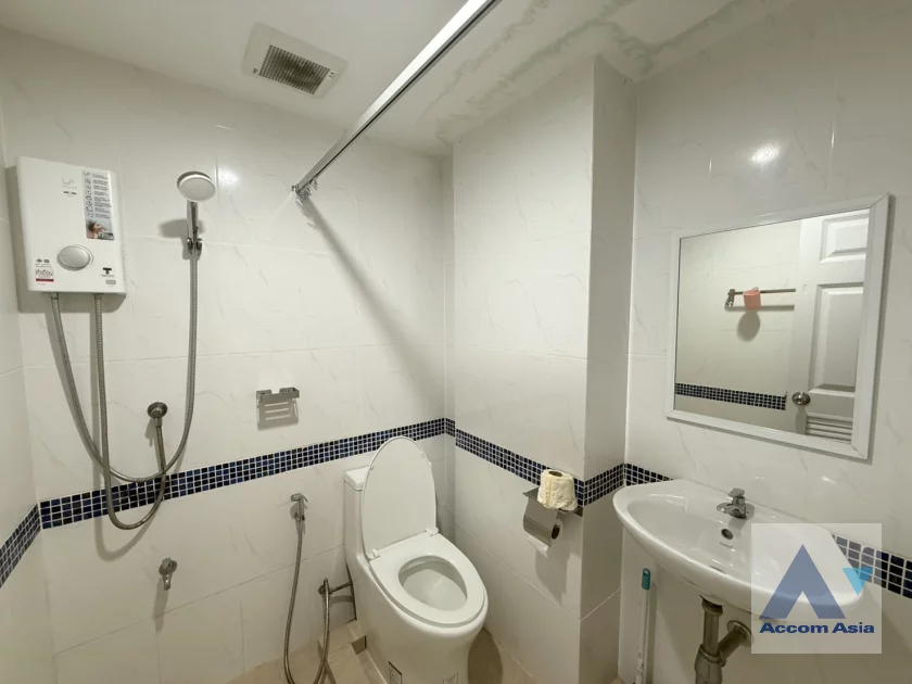 24  6 br House For Rent in Sukhumvit ,Bangkok BTS Ekkamai AA46719
