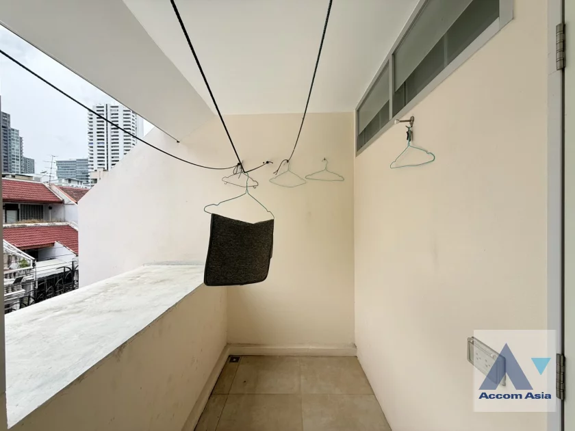 27  6 br House For Rent in Sukhumvit ,Bangkok BTS Ekkamai AA46719