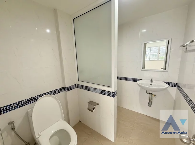 26  6 br House For Rent in Sukhumvit ,Bangkok BTS Ekkamai AA46719