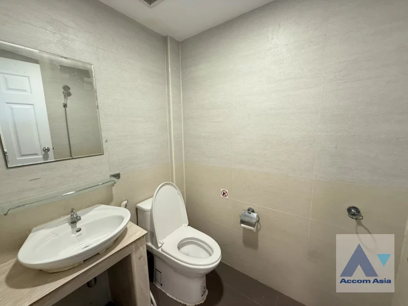 19  5 br House For Rent in Sukhumvit ,Bangkok BTS Ekkamai AA46720
