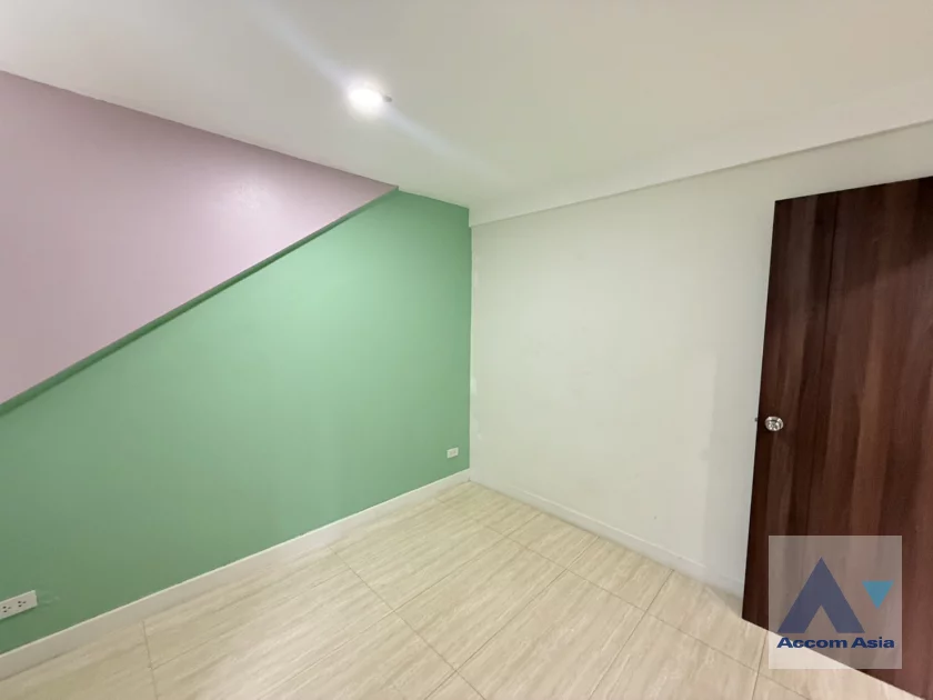 11  5 br House For Rent in Sukhumvit ,Bangkok BTS Ekkamai AA46720