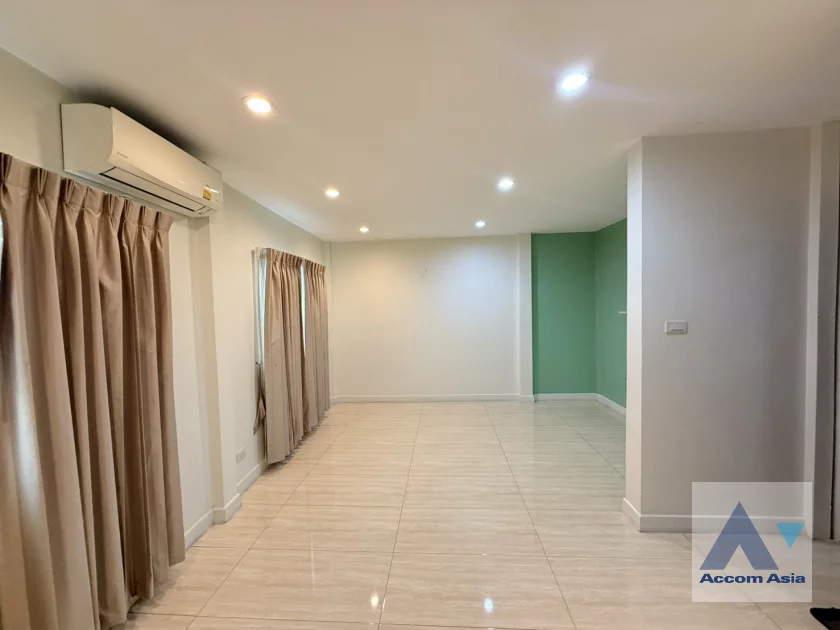9  5 br House For Rent in Sukhumvit ,Bangkok BTS Ekkamai AA46720