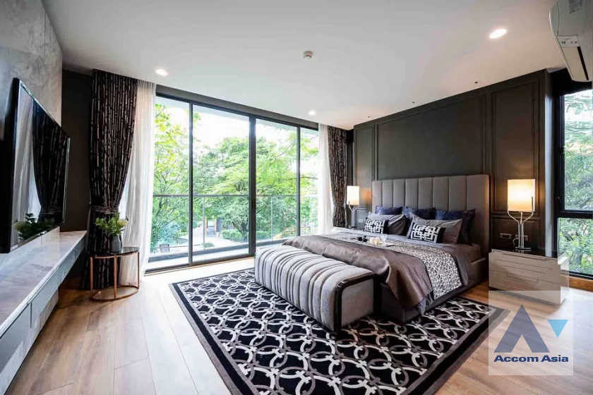 unit 4 Bedrooms  Condominium For Rent & Sale in Sukhumvit, Bangkok  near BTS On Nut (AA46722)