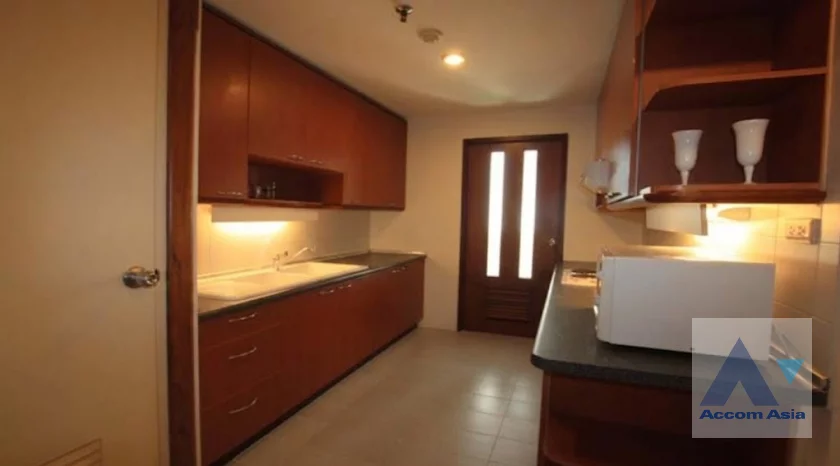 5  2 br Apartment For Rent in Sathorn ,Bangkok BTS Chong Nonsi at Thai Colonial Style AA46724