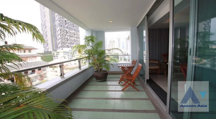 unit 2 Bedrooms  Apartment For Rent in Sathorn, Bangkok  near BTS Chong Nonsi (AA46724)