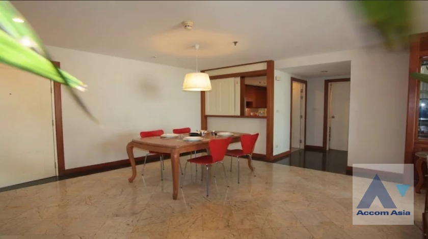 unit 2 Bedrooms  Apartment For Rent in Sathorn, Bangkok  near BTS Chong Nonsi (AA46724)