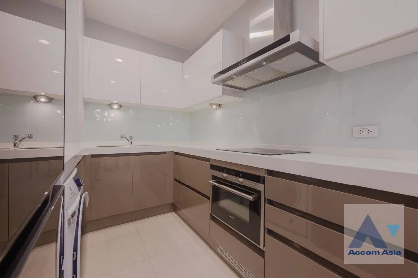 8  2 br Condominium For Rent in Ploenchit ,Bangkok BTS Chitlom at Q Langsuan  AA46729