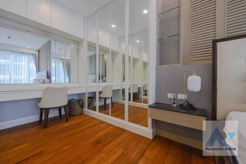 12  2 br Condominium For Rent in Ploenchit ,Bangkok BTS Chitlom at Q Langsuan  AA46729