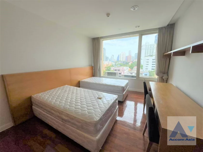 12  3 br Apartment For Rent in Sukhumvit ,Bangkok BTS Phrom Phong at High-Rise Residence , Ideal for Families AA46733