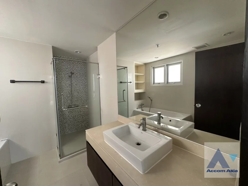 14  2 br Condominium For Rent in Ploenchit ,Bangkok BTS Ratchadamri at The Rajdamri AA46734