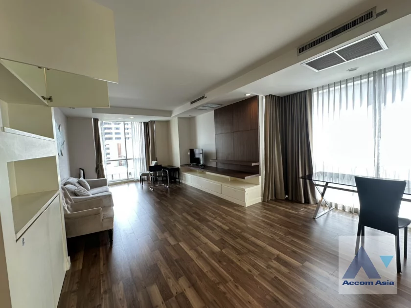 unit 2 Bedrooms  Condominium For Rent in Ploenchit, Bangkok  near BTS Ratchadamri (AA46734)