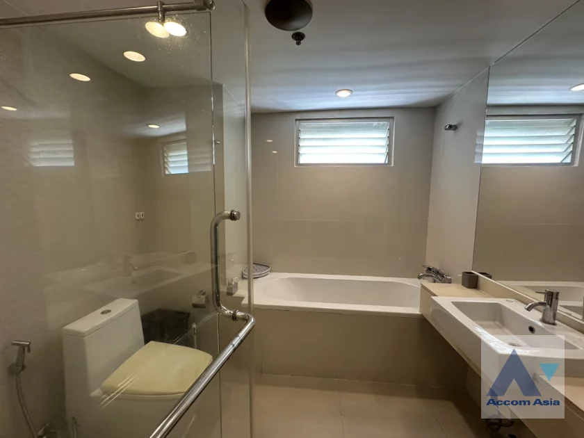 15  2 br Condominium For Rent in Ploenchit ,Bangkok BTS Ratchadamri at The Rajdamri AA46735
