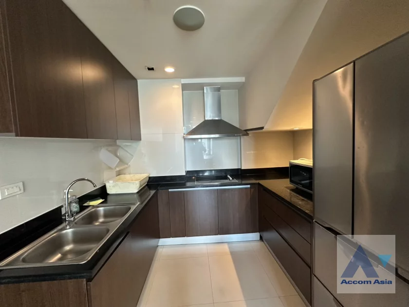 7  2 br Condominium For Rent in Ploenchit ,Bangkok BTS Ratchadamri at The Rajdamri AA46735