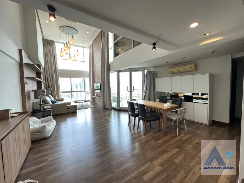 unitDuplex Condo |  2 Bedrooms  Condominium For Rent in Ploenchit, Bangkok  near BTS Ratchadamri (AA46735)