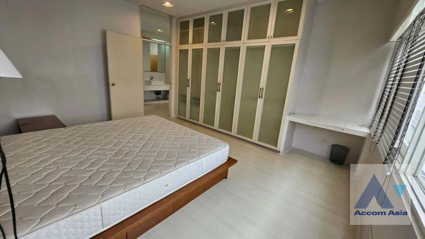 14  2 br Apartment for rent and sale in Silom ,Bangkok MRT Lumphini - BTS Sala Daeng at Boutique Style Building AA46739