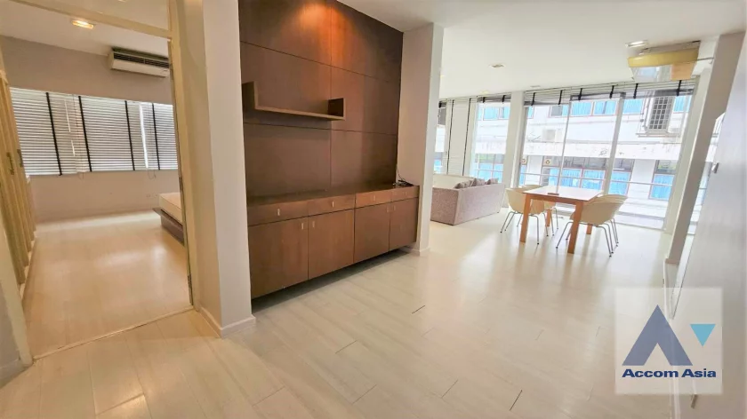 9  2 br Apartment for rent and sale in Silom ,Bangkok MRT Lumphini - BTS Sala Daeng at Boutique Style Building AA46739