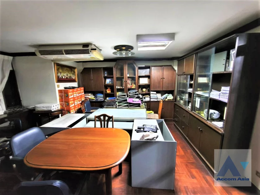 unitHome Office |  4 Bedrooms  Townhouse For Rent & Sale in Rama 3, Bangkok  (AA46742)