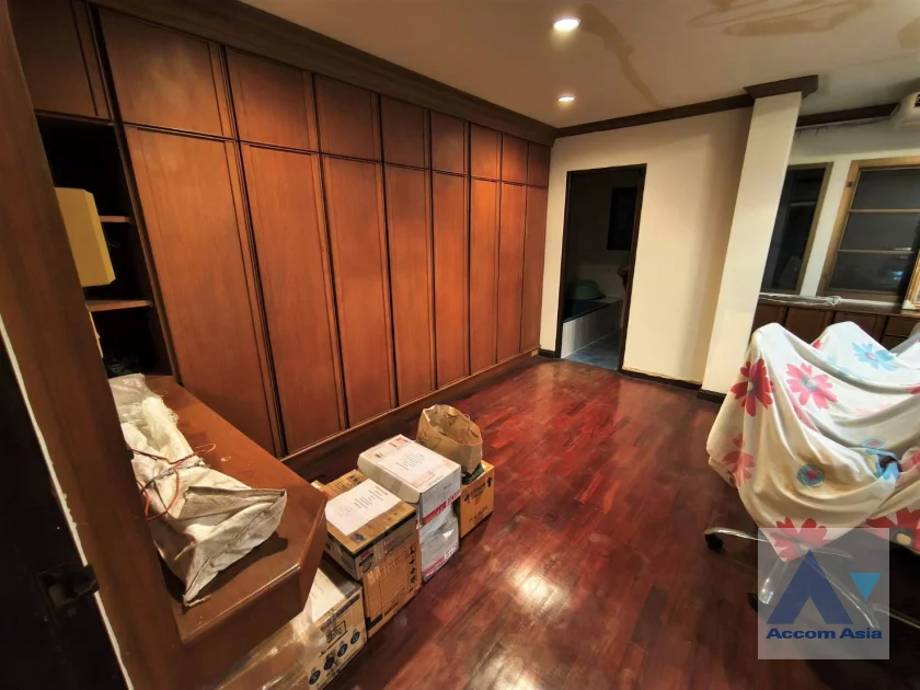 unitHome Office |  4 Bedrooms  Townhouse For Rent & Sale in Rama 3, Bangkok  (AA46742)