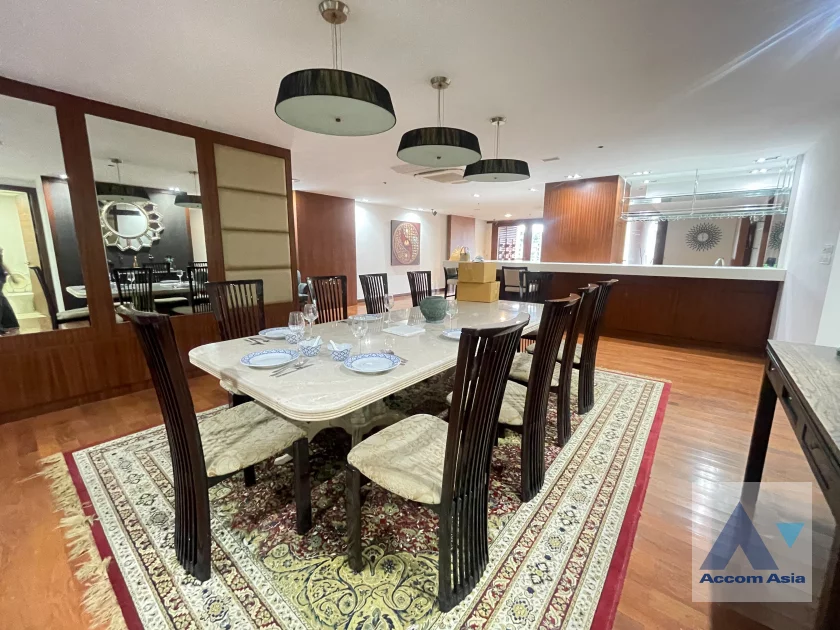 unit 3 Bedrooms  Condominium For Rent in Sukhumvit, Bangkok  near BTS Nana (AA46754)