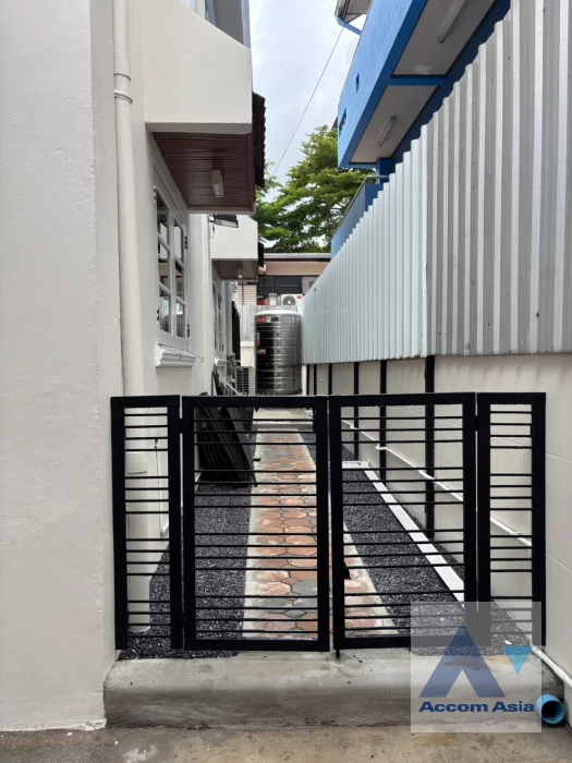 16  5 br House for rent and sale in Sukhumvit ,Bangkok BTS Punnawithi AA46755