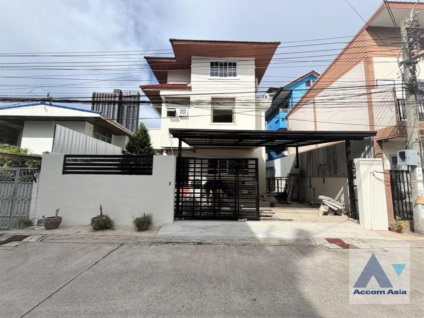 17  5 br House for rent and sale in Sukhumvit ,Bangkok BTS Punnawithi AA46755