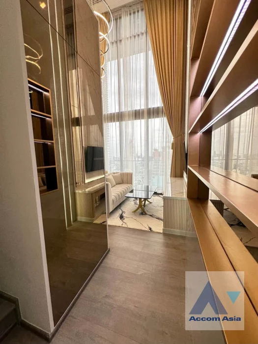 unit 2 Bedrooms  Condominium For Sale in Dusit, Bangkok  near BTS Ratchathewi (AA46762)