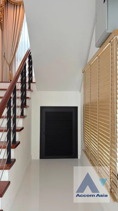 9  5 br House for rent and sale in Latkrabang ,Bangkok  AA46763