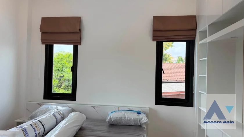15  5 br House for rent and sale in Latkrabang ,Bangkok  AA46763