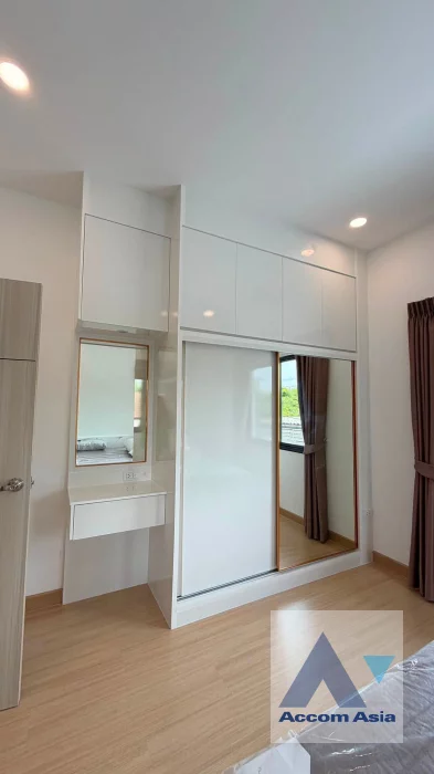 13  5 br House for rent and sale in Latkrabang ,Bangkok  AA46763