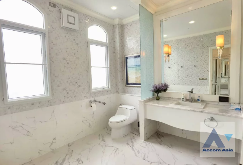 15  4 br House For Sale in Sukhumvit ,Bangkok  AA46764