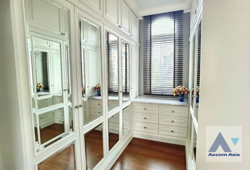 13  4 br House For Sale in Sukhumvit ,Bangkok  AA46764