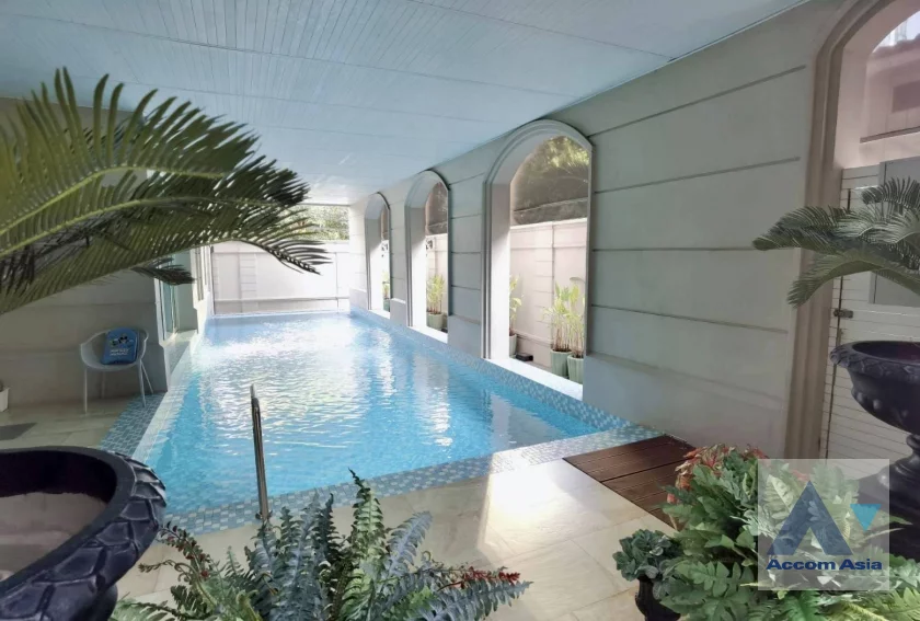 5  4 br House For Sale in Sukhumvit ,Bangkok  AA46764