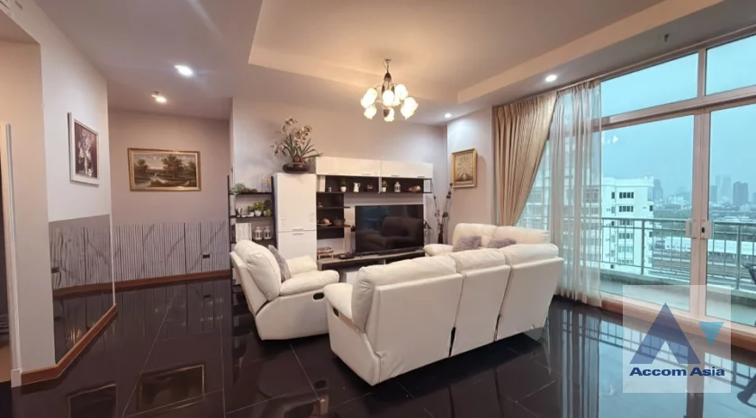 Penthouse condominium for sale in Ratchadaphisek at Supalai Wellington, Bangkok Code AA46765