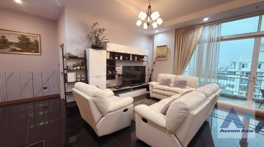 Penthouse condominium for sale in Ratchadaphisek at Supalai Wellington, Bangkok Code AA46765