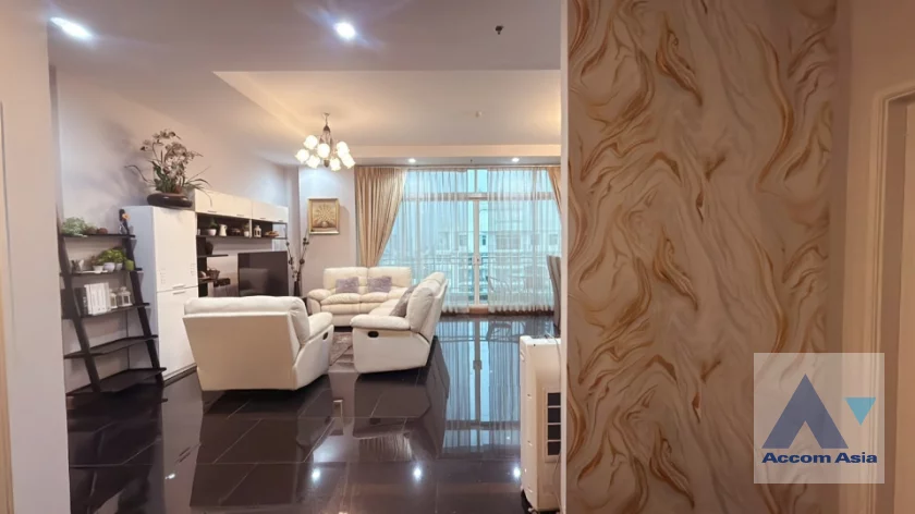 Penthouse condominium for sale in Ratchadaphisek at Supalai Wellington, Bangkok Code AA46765