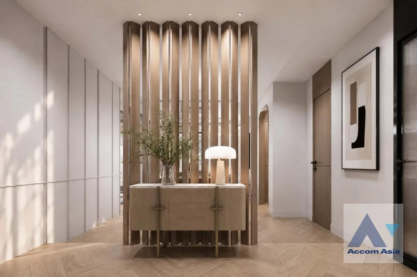unitFully Furnished, Newly renovated, Pet friendly |  3 Bedrooms  Condominium For Sale in Sukhumvit, Bangkok  near BTS Nana (AA46771)